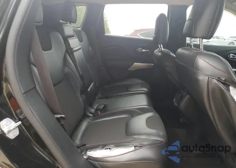 2018 Jeep Cherokee Trailhawk from USA, damaged, VIN 1C4PJMBB0JD567143